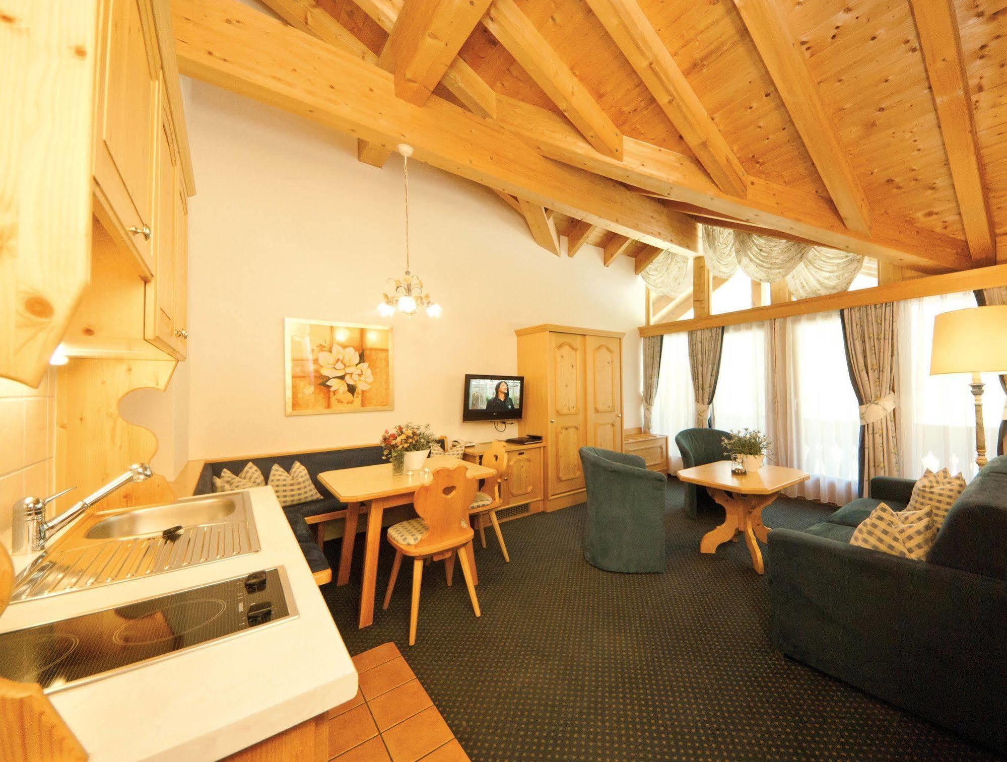 Waldpark Hotel Garni Samnaun Extérieur photo