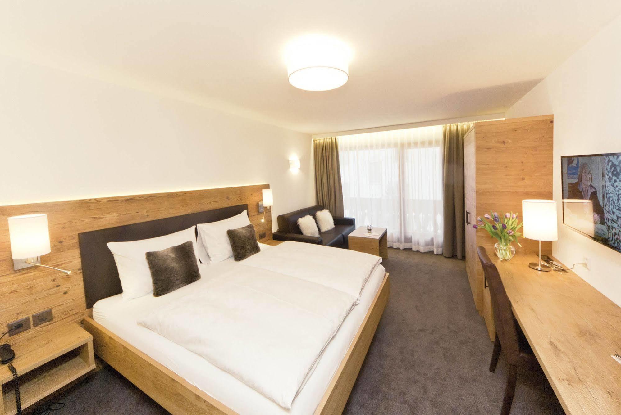Waldpark Hotel Garni Samnaun Extérieur photo